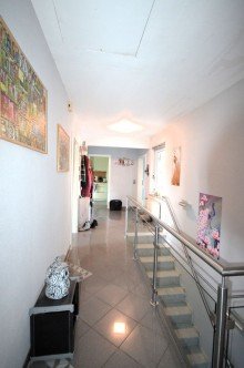 Treppenaufgang / Flur OG Gepflegtes Zweifamilienhaus in ruhiger Lage von Heinsberg-Porselen