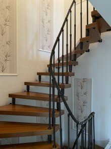 Diele / Treppenhaus Moderne Doppelhaush�lfte mit Keller und Garage in Heinsberg-Karken