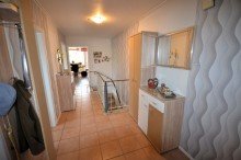 Wohneinheit links - OG Diele Bild 1 Solides Zweifamilienhaus als Mehrgenerationenhaus oder Kapitalanlage in Hückelhoven-Baal