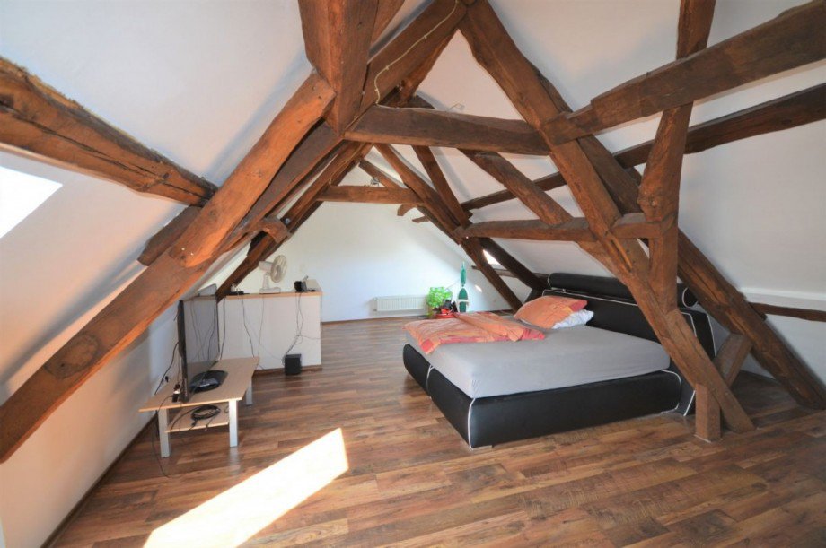 Zimmer im Spitzboden Maisonettewohnung Wassenberg