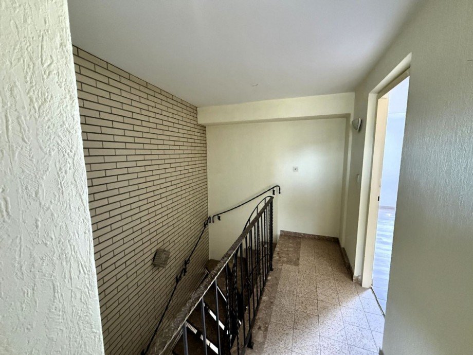 Wohnung 2: Treppenhaus Zweifamilienhaus Erkelenz-Kückhoven