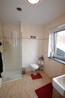 EG Badezimmer / Gäste-WC Großzügiges Ein-/Zweifamilienhaus  in ruhiger Lage von Erkelenz-Venrath